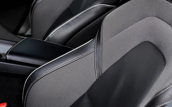 Volvo XC 60 cena 135000 przebieg: 98000, rok produkcji 2020 z Płock małe 497
